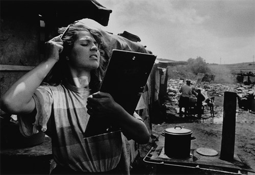 photographer photography Jordis Antonia Schlösser living on a dump romania