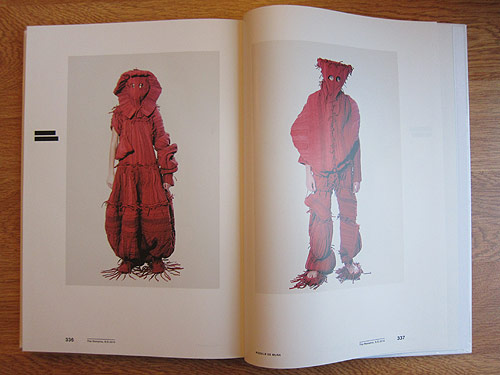Pictoplasma NOT A TOY fashioning radical characters book