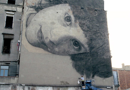 Giant charcoal drawings by Jorge Rodriguez-Gerada