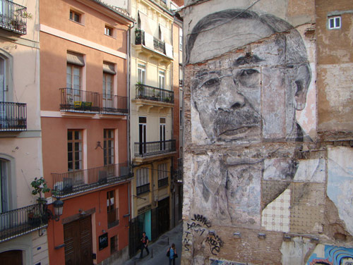 Giant charcoal drawings by Jorge Rodriguez-Gerada