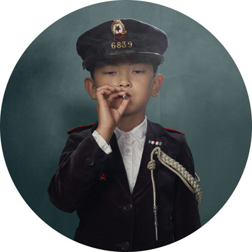 Smoking Kids portraits by photographer Frieke Janssens
