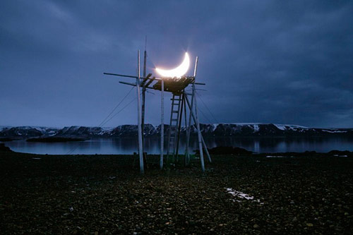Private Moon by Leonid Tishkov and Boris Bendikov