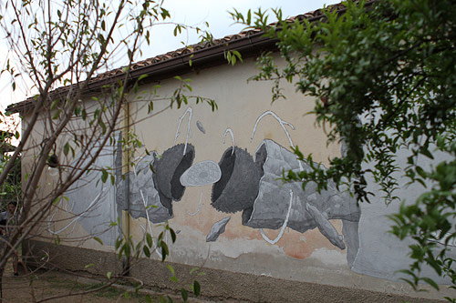 Street paintings by artist G . Loois